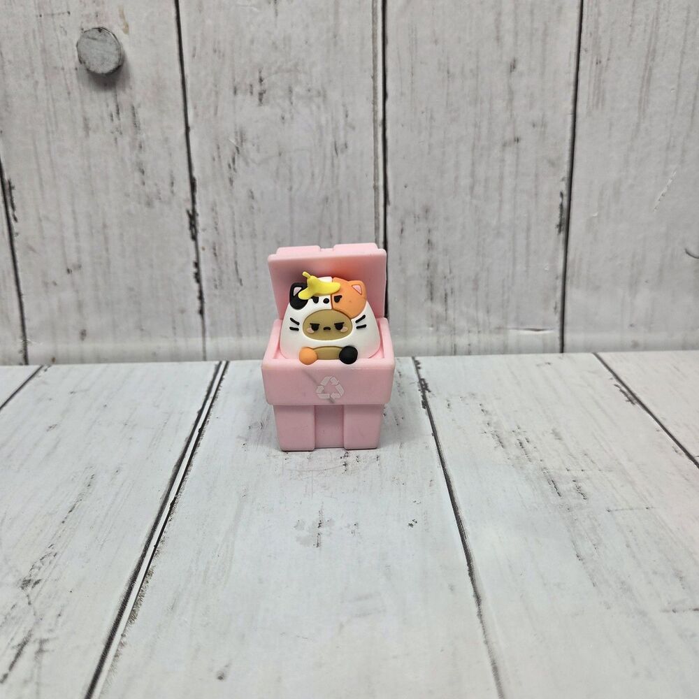 SMOKO Tayto Potato Cat Blind Box Calico Cat in Recycling Bin Garbage